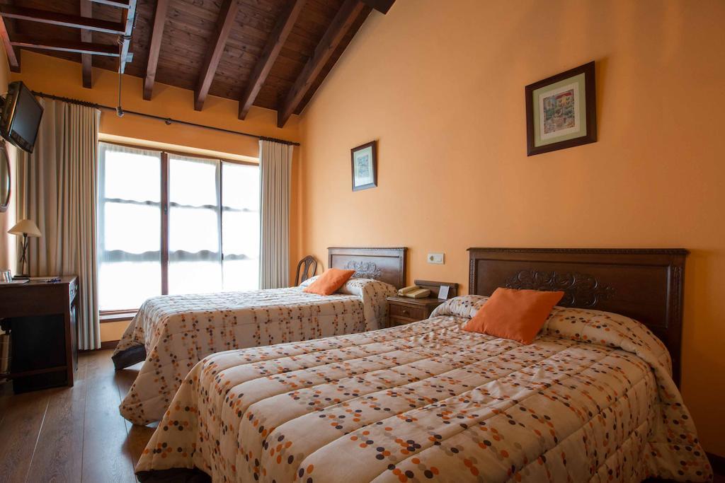 ריבאדסלה Hotel El Carmen מראה חיצוני תמונה